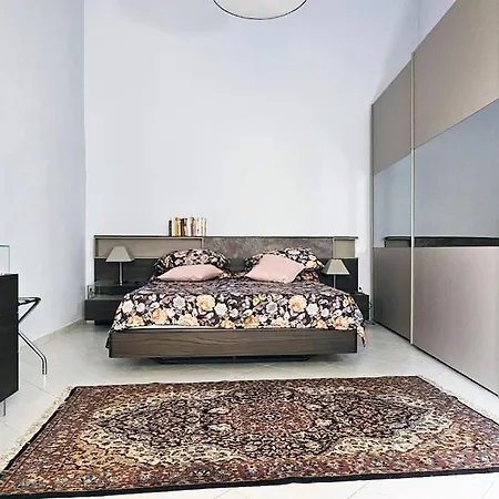 Residenza Palazzo Miraldi-ferrari *